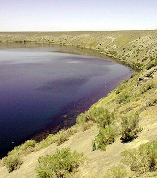 Soda Lakes maar located in west-Central Nevada.