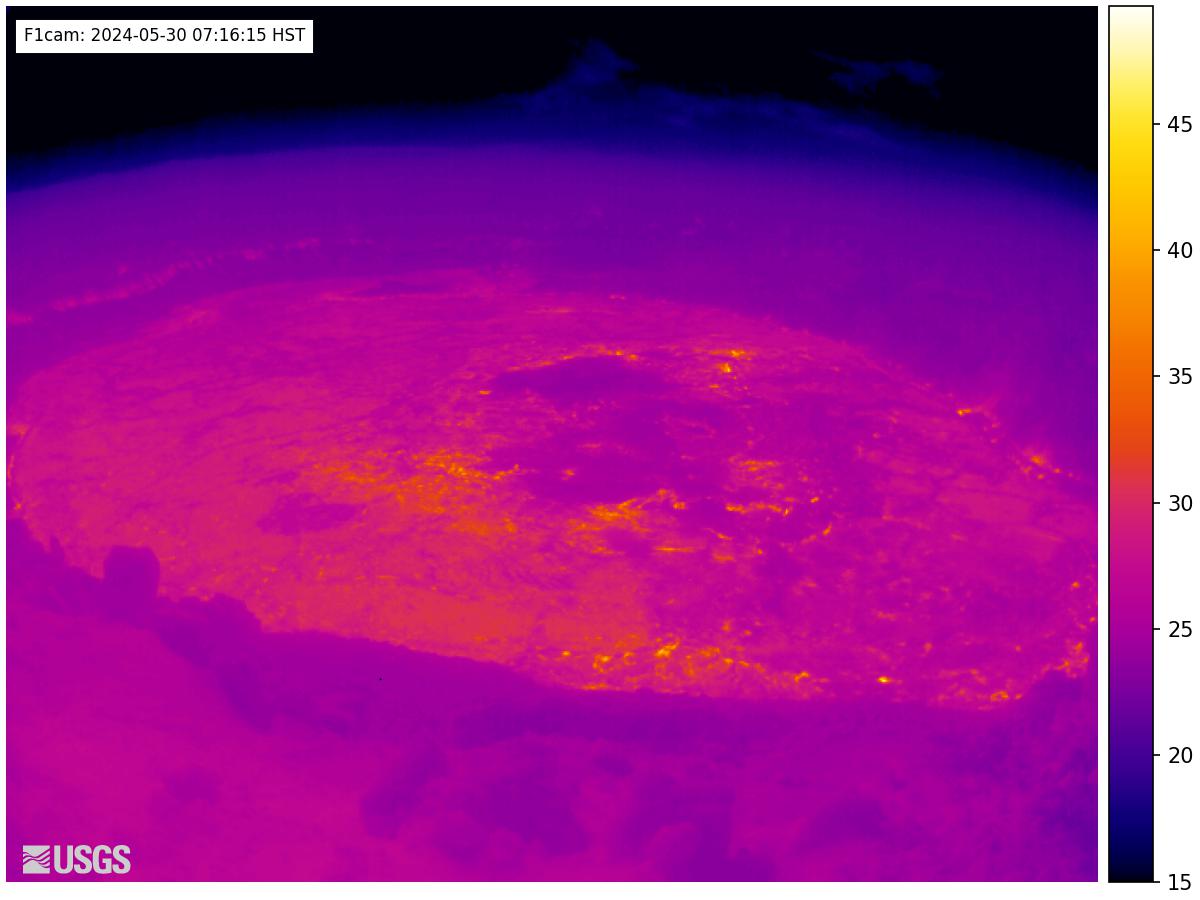 Thermal image of Halemaʻumaʻu and water lake [F1cam] preview image