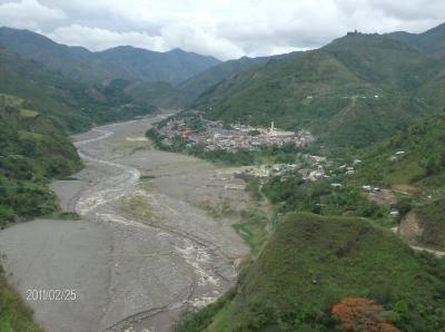 Village of Belac&#225;zar, adjacent to the river Paez. Photo taken four years after the 2008 lahar, but the trace of the deposit and destruction is still visible. (Click image to view full size.)