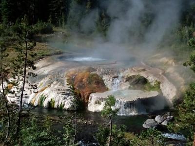 An unnamed but charismatic thermal feature alongside Ferris Fork, near the Bechler River (Click image to view full size.) An unnamed but charismatic thermal feature alongside Ferris Fork, near the Bechler River (Click image to view full size.)